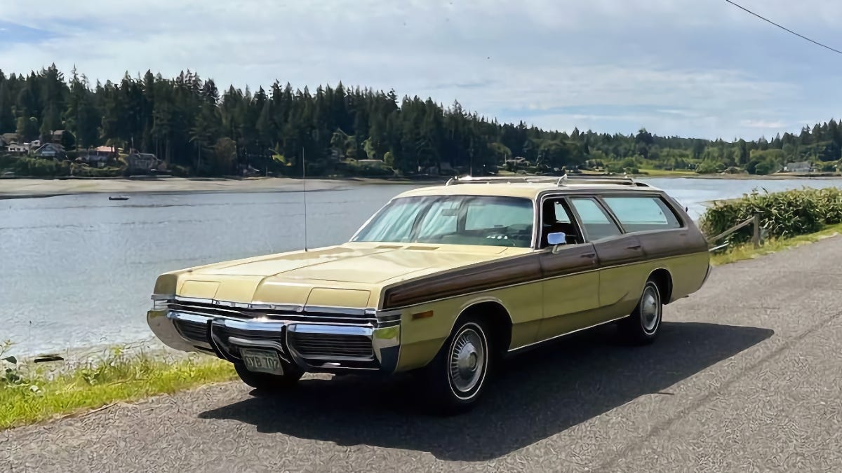 At ,500, Is This 1972 Dodge Monaco Large And In Charge?