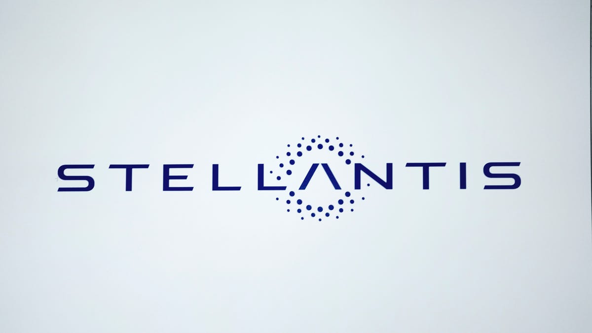 Stellantis Expects North American Strike To Cost It 750 Million Euros ...