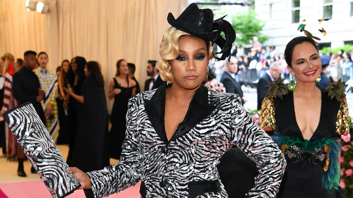 Met Gala 2019: Tiffany Haddish hides home-made fried chicken in her Michael  Kors clutch bag on red carpet, The Independent