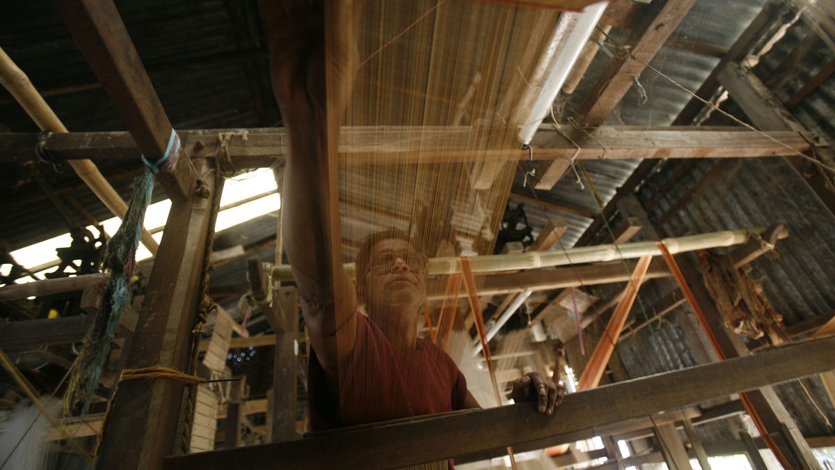 Is Amazon India's Karigar handloom storefront helping artisans?