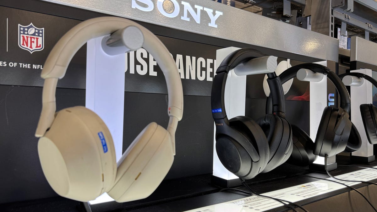 Sony is expected to release new noise-canceling headphones soon