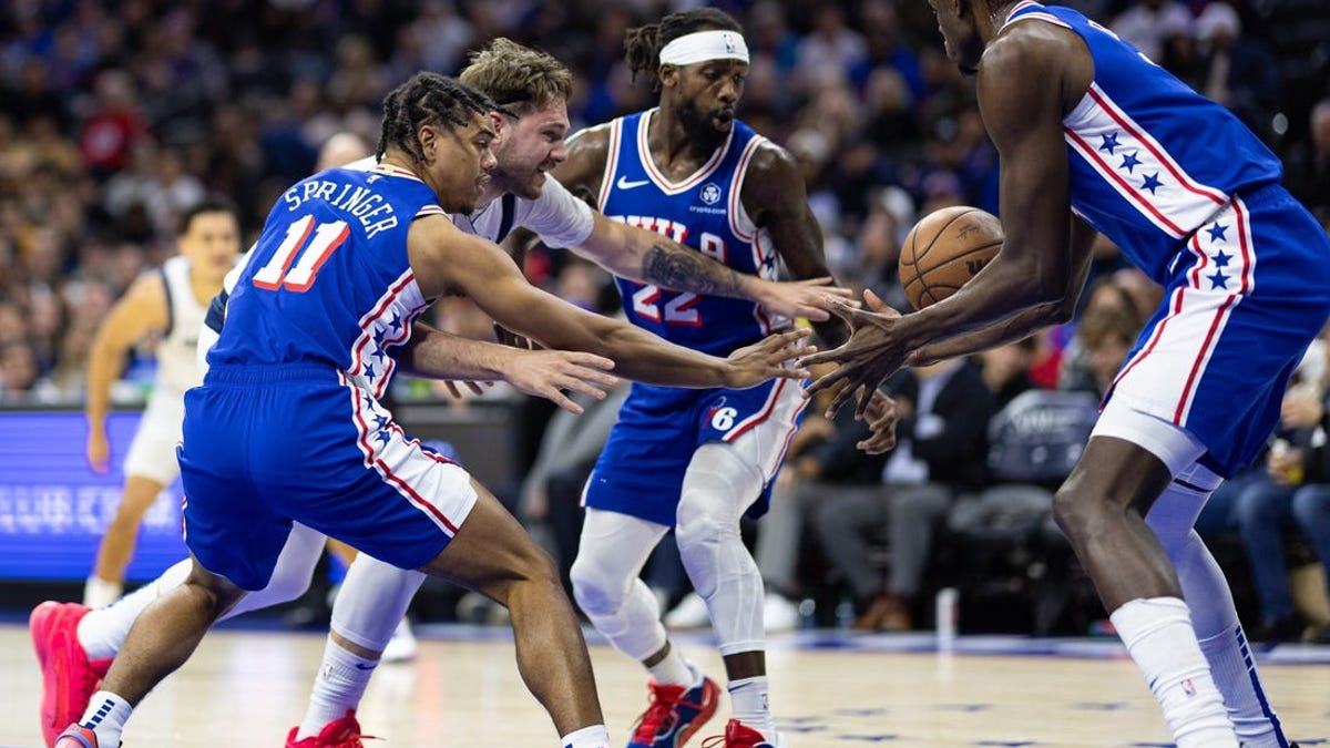 Kyrie Irving Returns To Help Mavs Sink 76ers