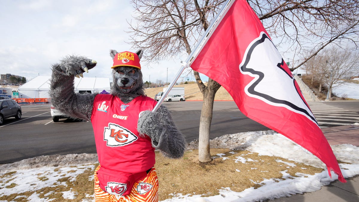 Chiefs superfan Xavier Babudar on lam for alleged bank heist