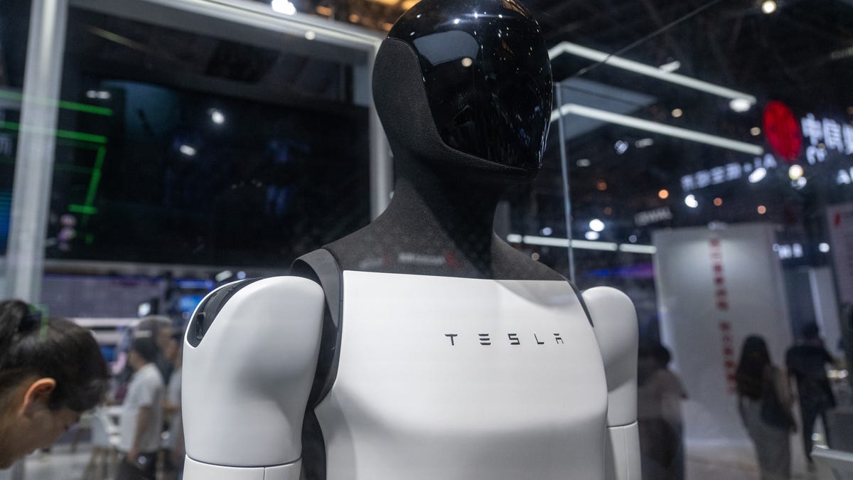 new robot tesla
