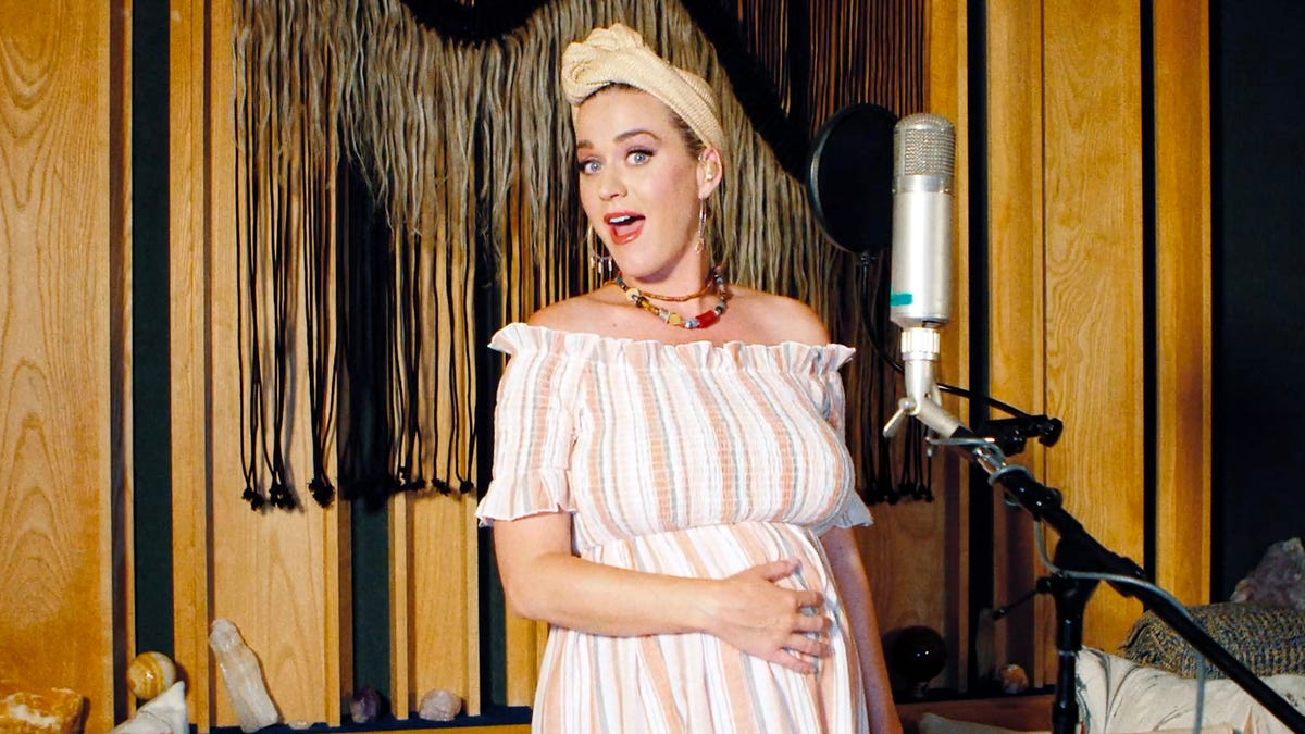 Katy Perry Posts Ultrasound of Fetus Flipping Her Off