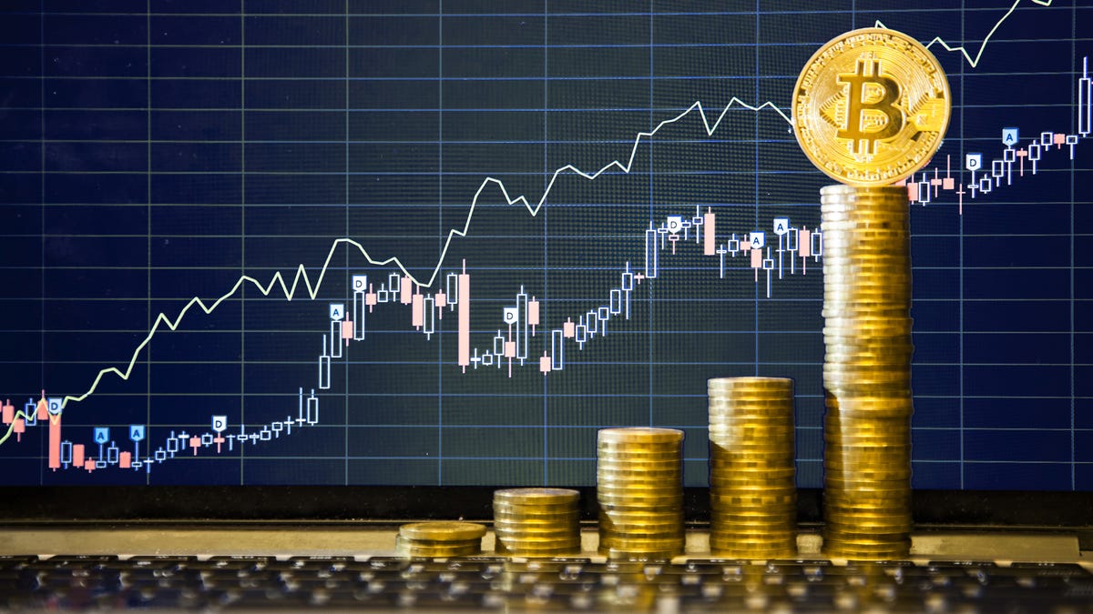 Bitcoin supera los 70.000 dólares y vuelve a caer en picado