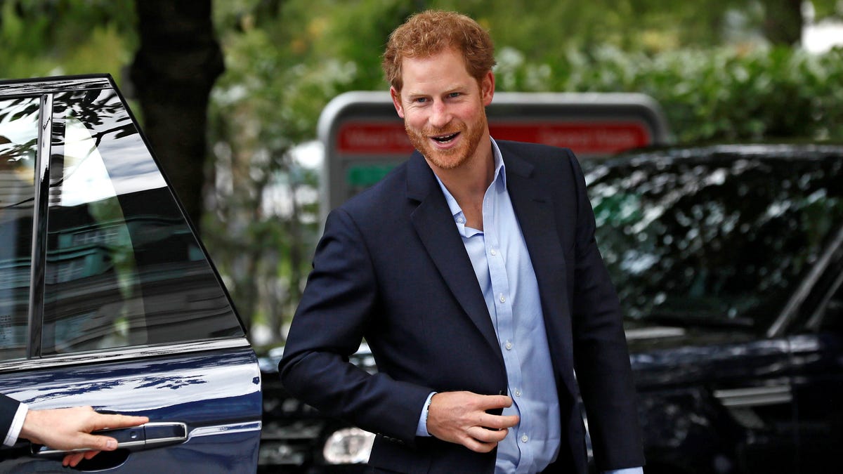 Prince Harry Is Furious About Racist Press Coverage And Online Trolling Of His Girlfriend 6664