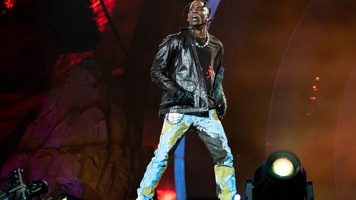 Travis Scott Hits Miami Club For First Public Performance After