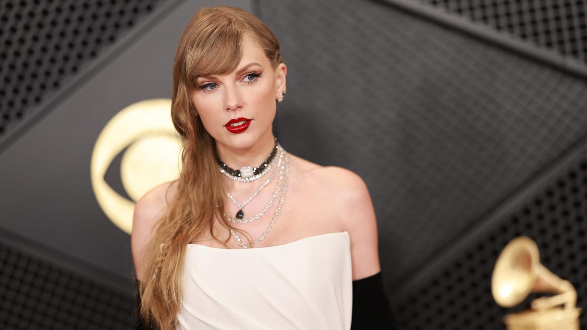 Taylor Swift donates $100k to Kansas City shooting victim