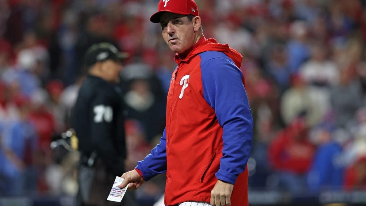 Phillies Extend Manager Rob Thomson Through 2025