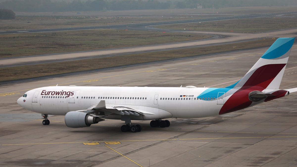 Трафик авиакомпания. Airbus a330-200 Eurowings. Iberia :Airbus а330-200. Самолет Eurowings. Eurowings Airlines.