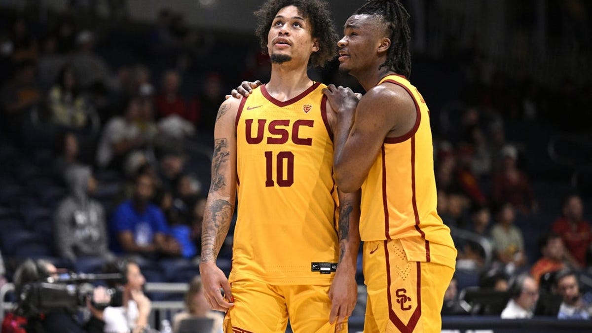 No. 23 USC, Oklahoma lean on defenses in San Diego final