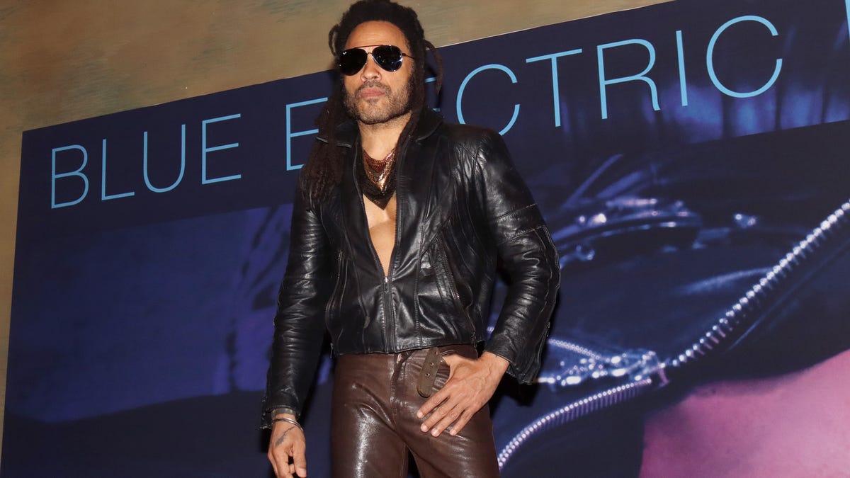 WATCH: Lenny Kravitz Wears Leather Pants During Brutal Workout Routine and the Internet Loses Its Mind