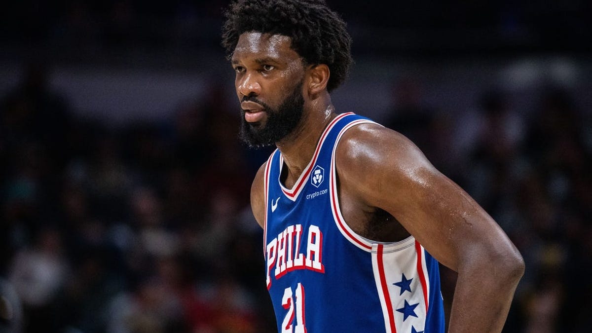 joel-embiid-out-at-least-4-weeks-after-knee-procedure