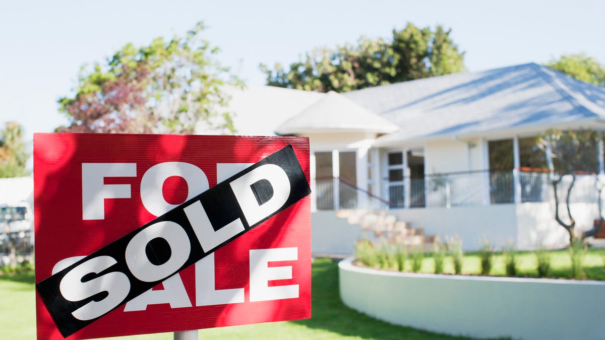 Redfin says 56,000 home-purchase deals fell apart last month