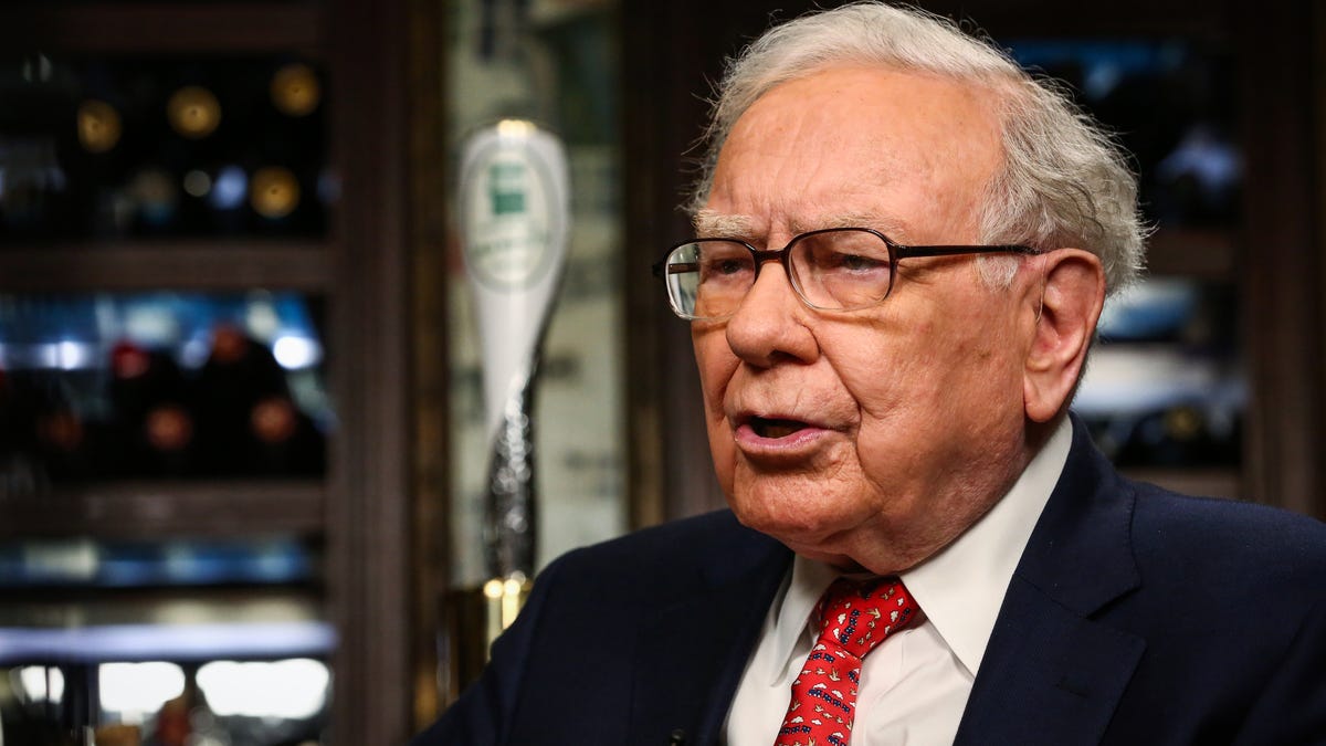 Warren Buffett on AI and Berkshire Hathaway selling Apple stock