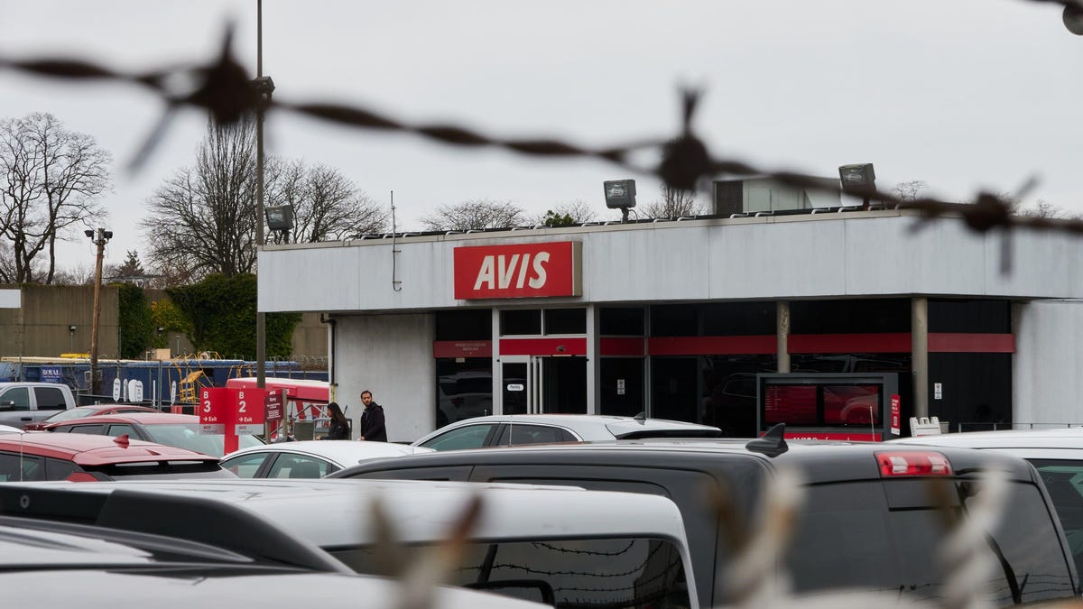 Rental car company Avis wrecked $1 billion of its largest shareholder's stake this year