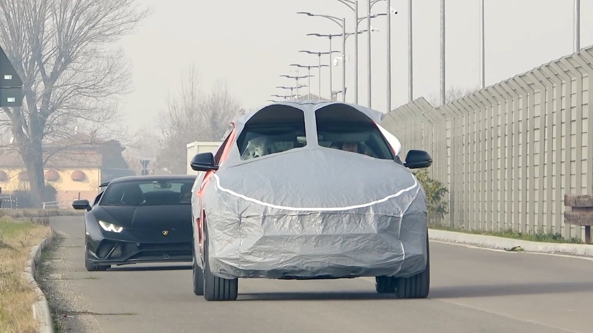 Revolutionary Design Alert: Lamborghini’s Smiling Urus Prototype Set to Rule the Roads