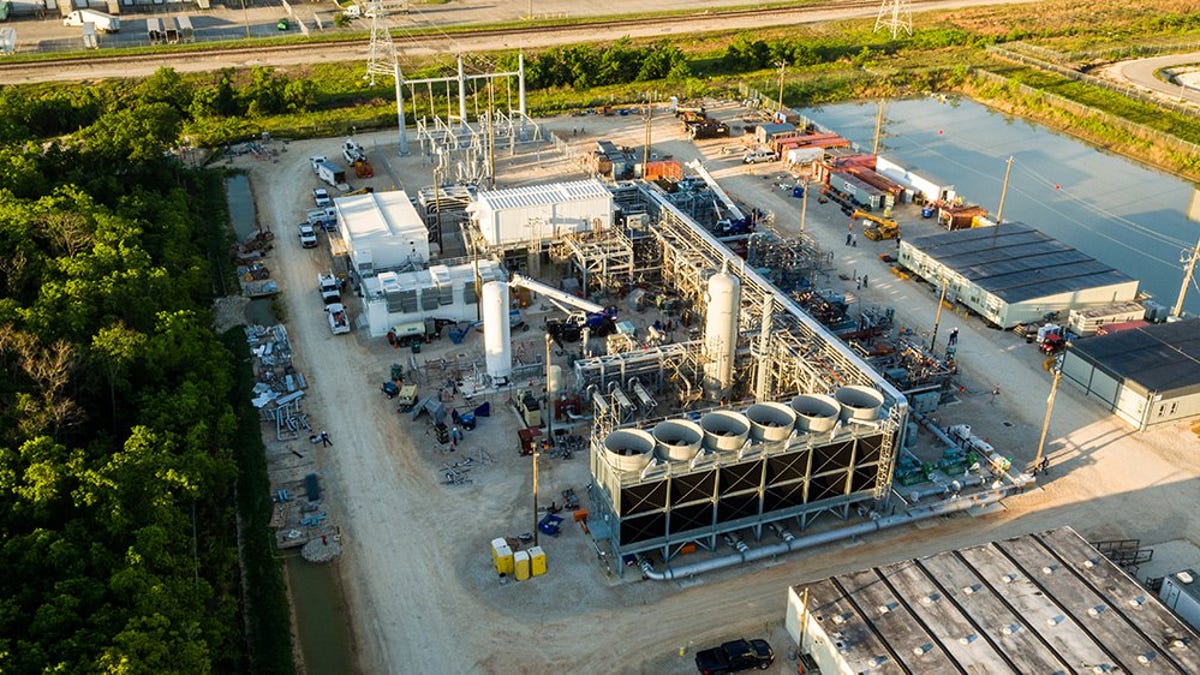 A US startup has lit the first fire in its zero-emissions fossil-fuel power plant