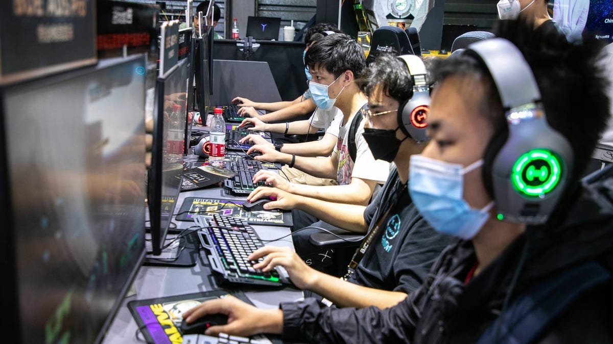 China grants licences to 136 online games