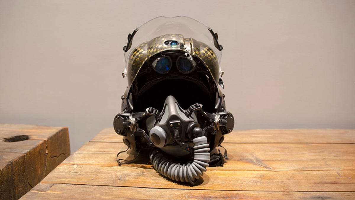 I Wore a $400,000 F-35 Helmet and It Blew My Mind