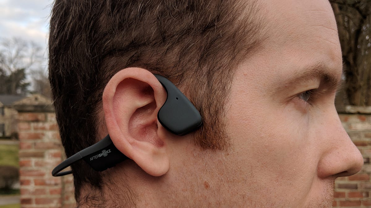 Bone Conduction Headphones Keep You Aware of Your Surroundings, And ...