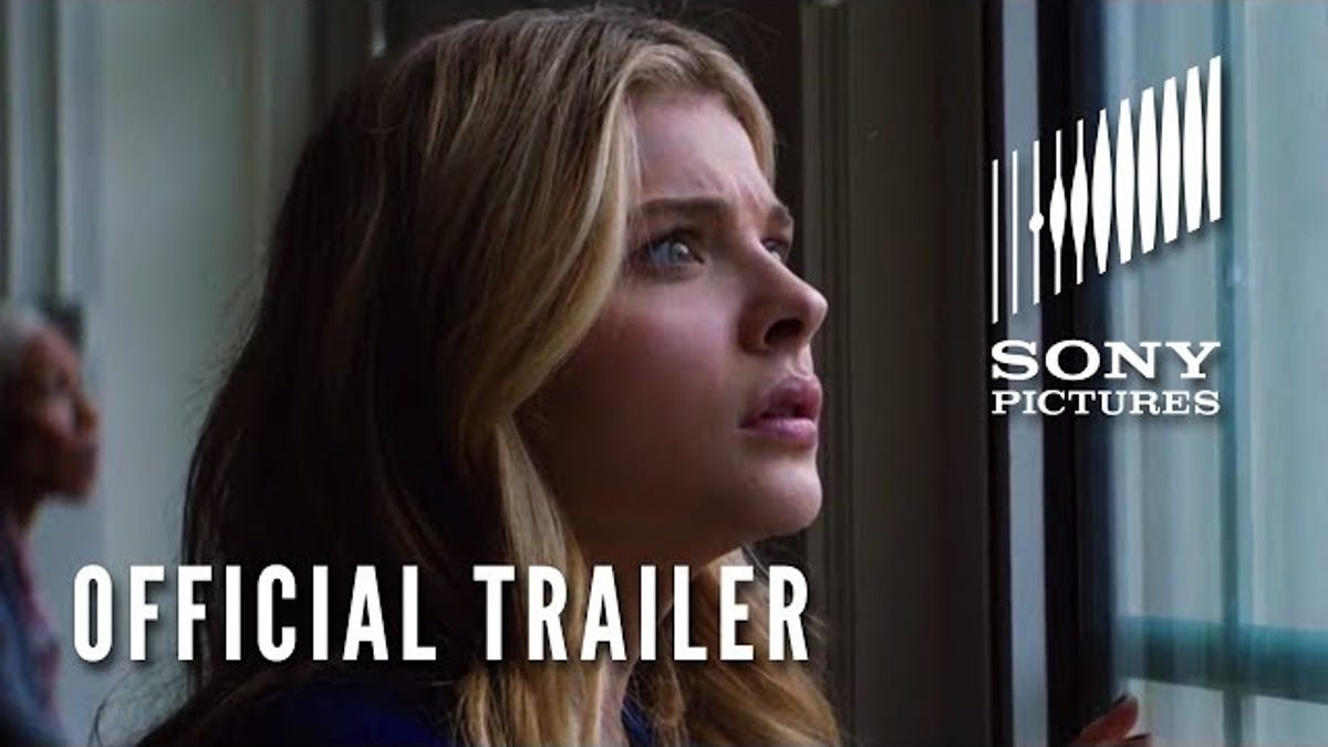 Chloë Grace Moretz Fights Meticulous Aliens In The 5th Wave Trailer 3411