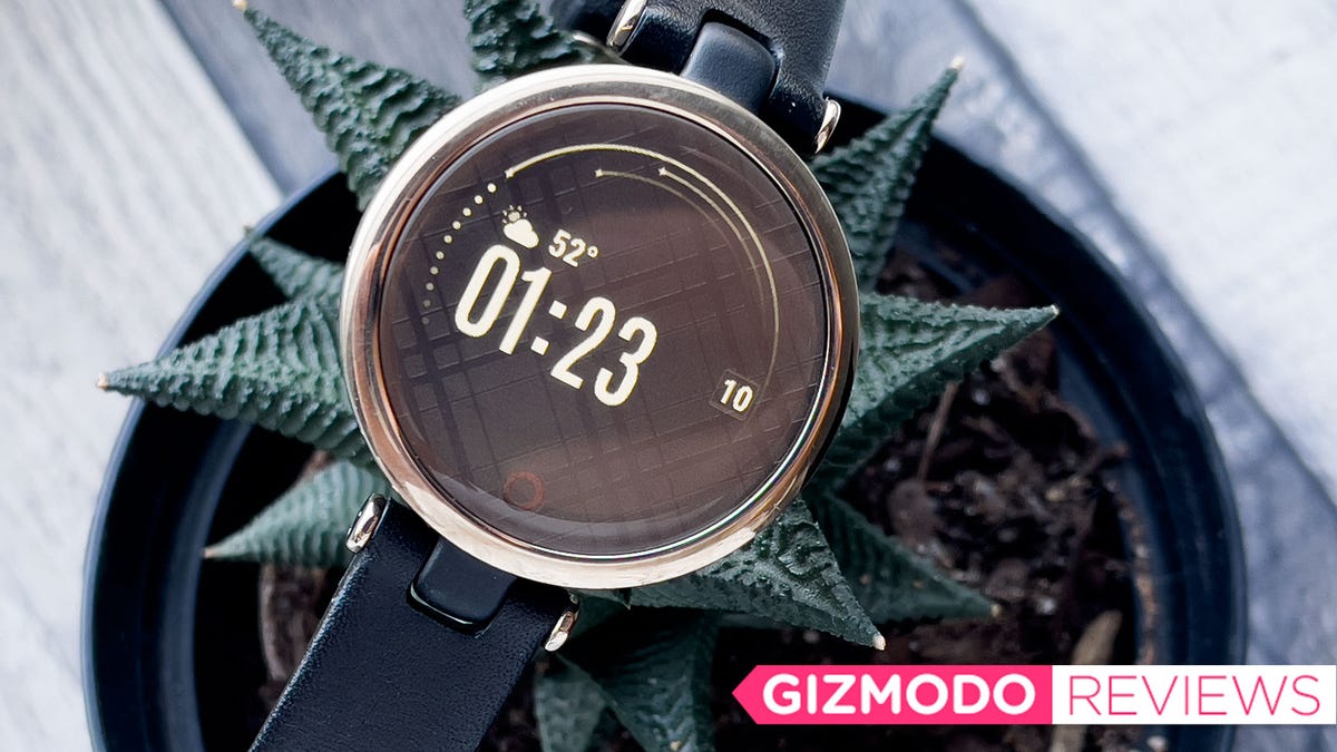 Garmin's Tiny Lily Smartwatch Doesn't Need All This Pandering