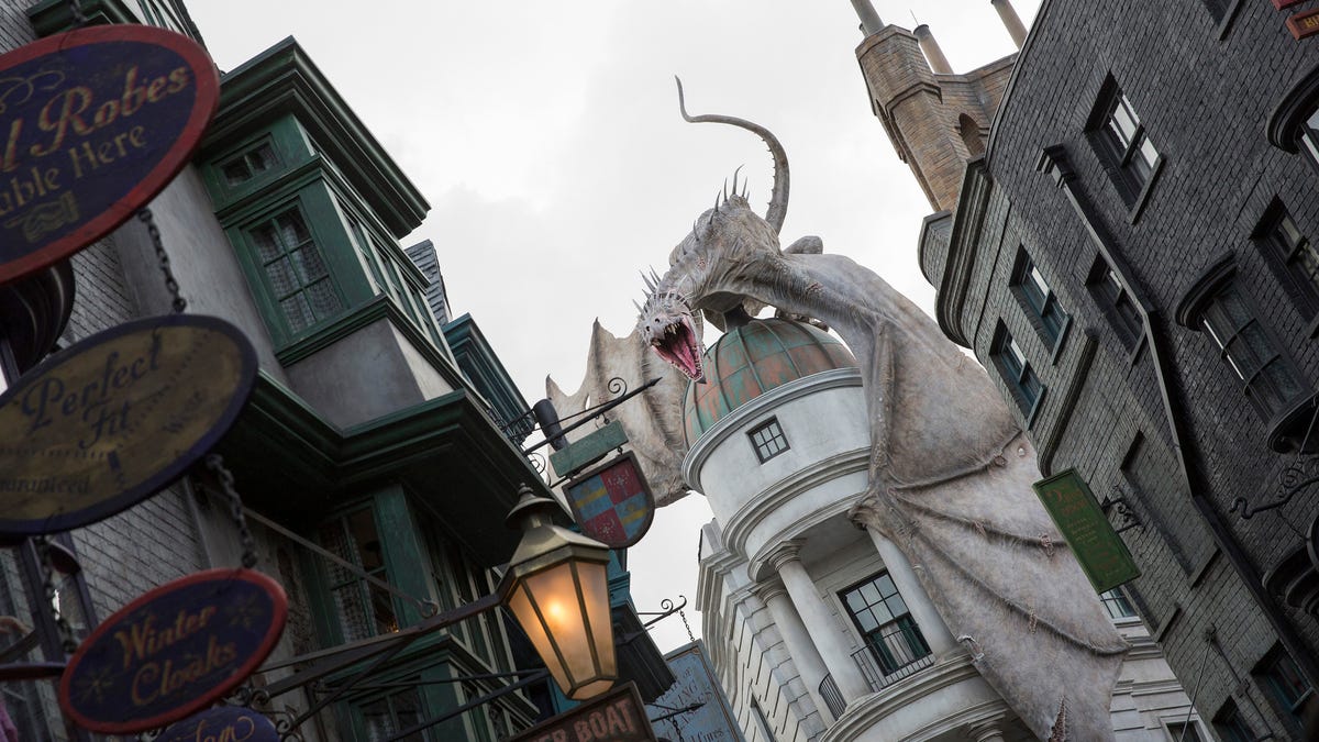 Pottermore Announces Move to WizardingWorld.com -  «