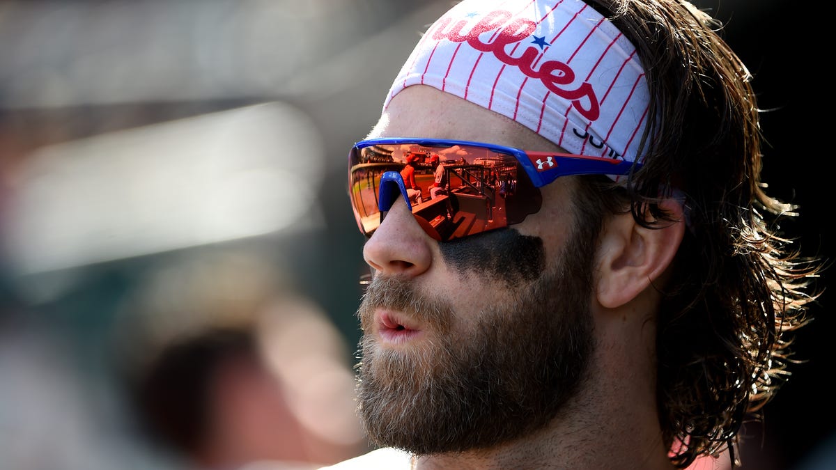 Bryce Harper got amusing reception from A's fans after supportive
