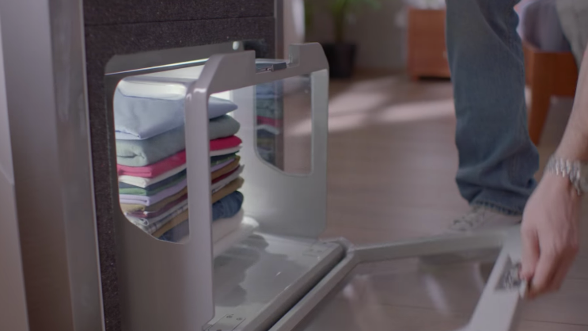 A Robot That Can Fold Your Laundry In Less Than 1 Minute And Costs Only  $850