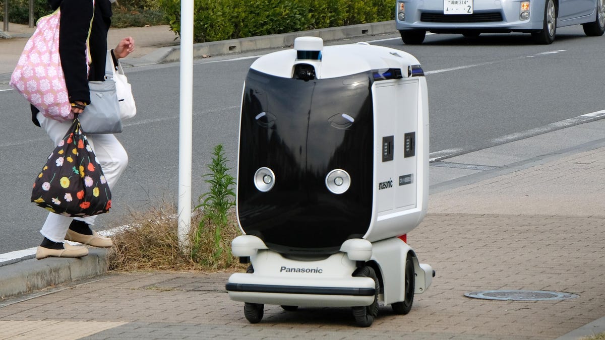 Adorable Panasonic Robot Makes Deliveries In Japanese Smart Town