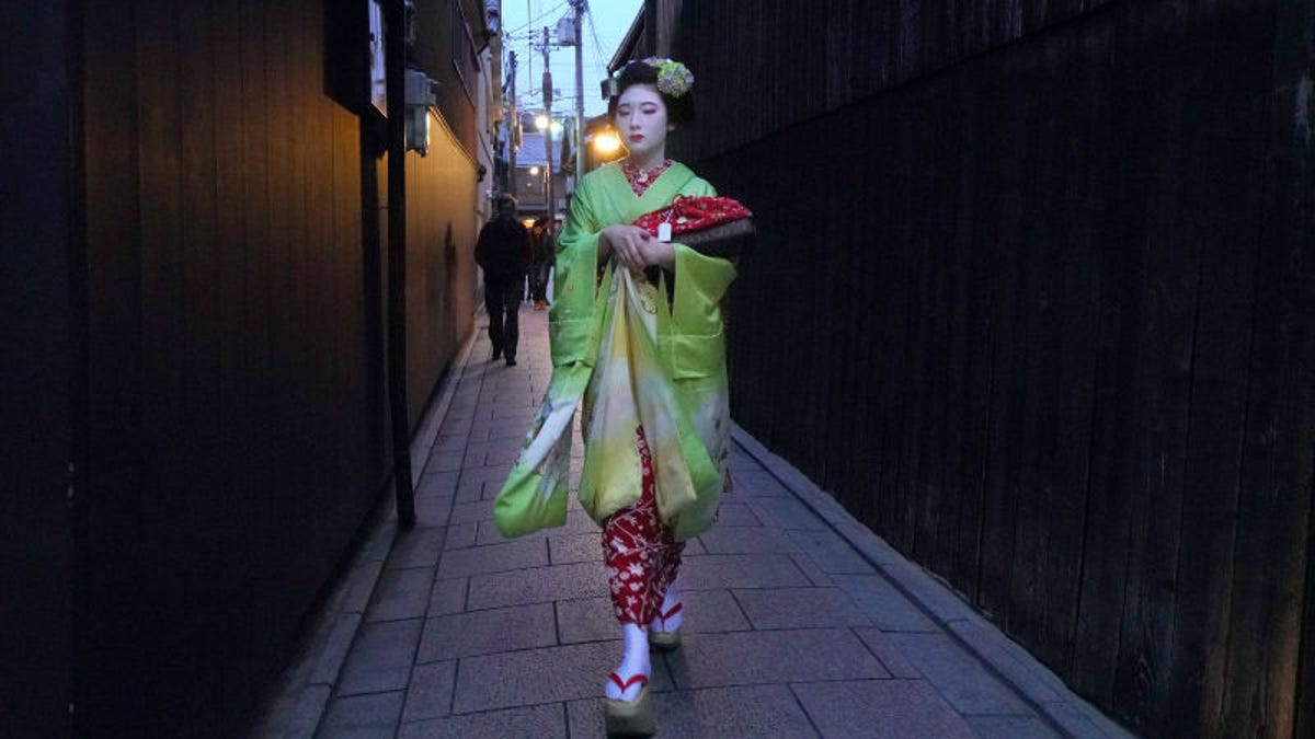 Los turistas en Kyoto están haciendo la vida imposible a las Geishas