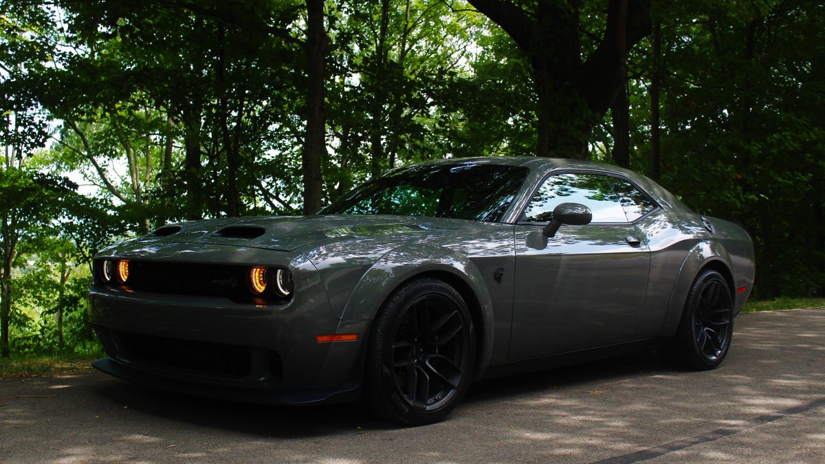 I Cannot Figure Out Whether I Love Or Hate The Dodge Challenger Srt