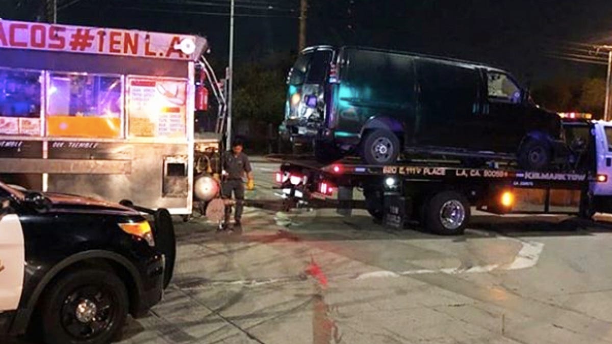 LAPD Will Even Tow a Taco Truck From a Street Race