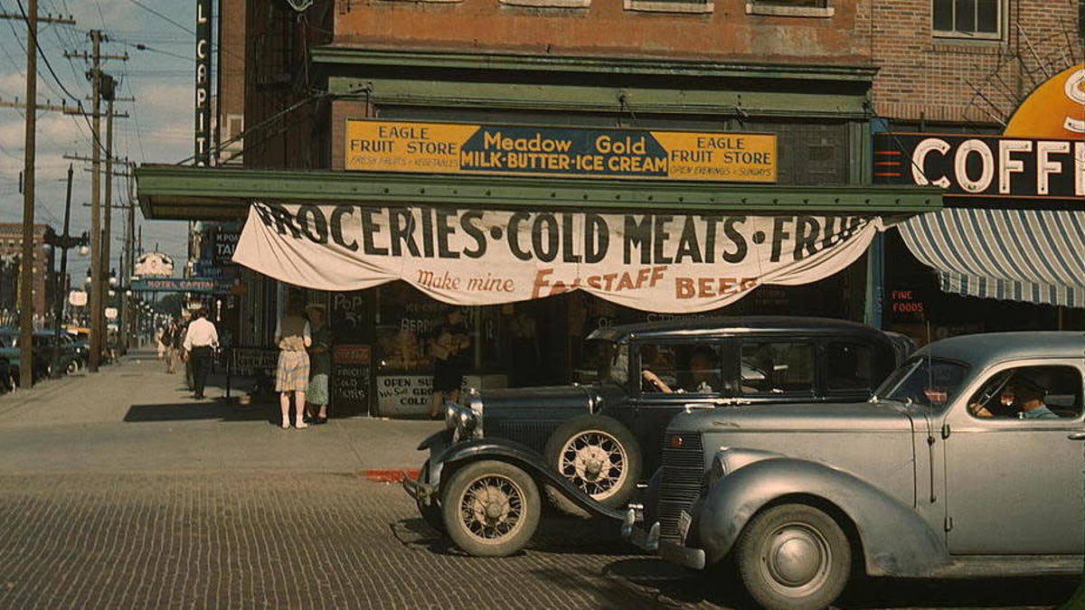 These Color Photos From the New Deal Show What Life On The Road Once Was Like