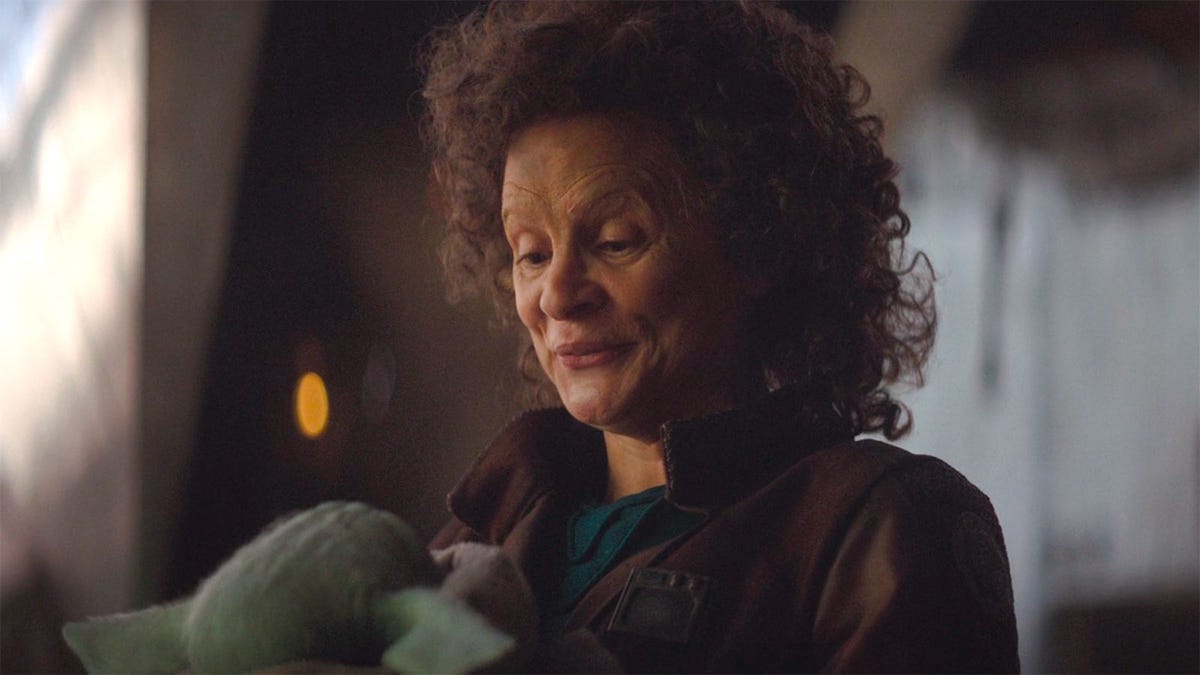 Amy Sedaris cuddles Baby Yoda in new episode of The Mandalorian