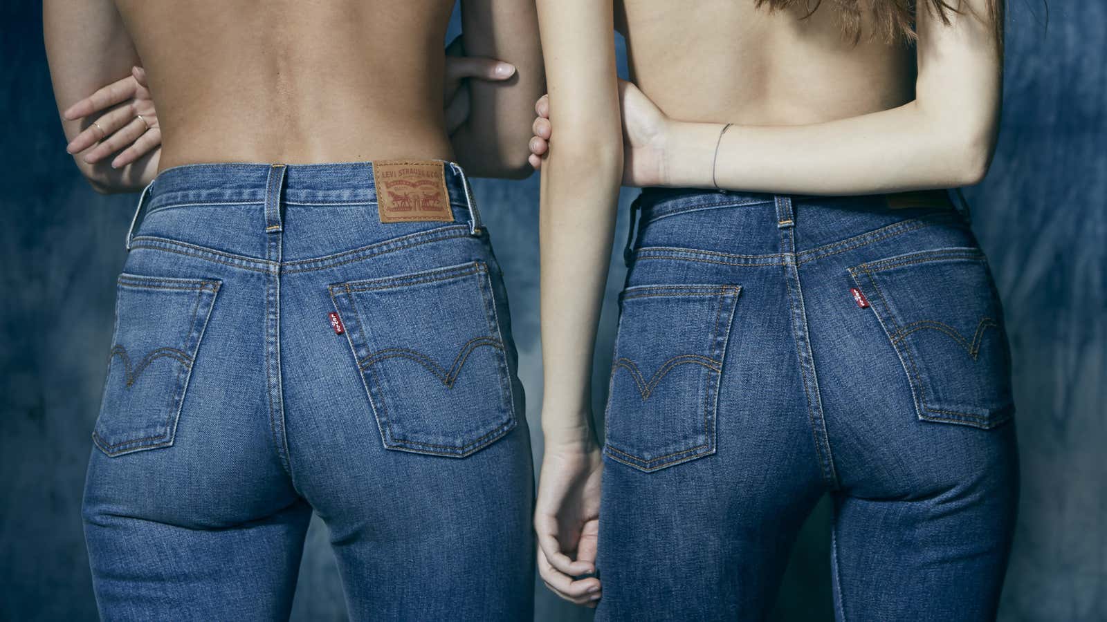 Those jeans. 501 Левайс высокая талия. Бренд левайс джинс.