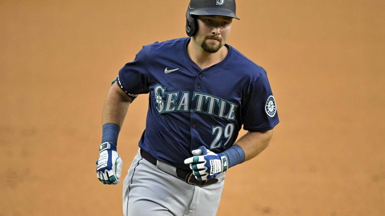 Image for Cal Raleigh, Mariners aim to continue torrid run vs. Rangers