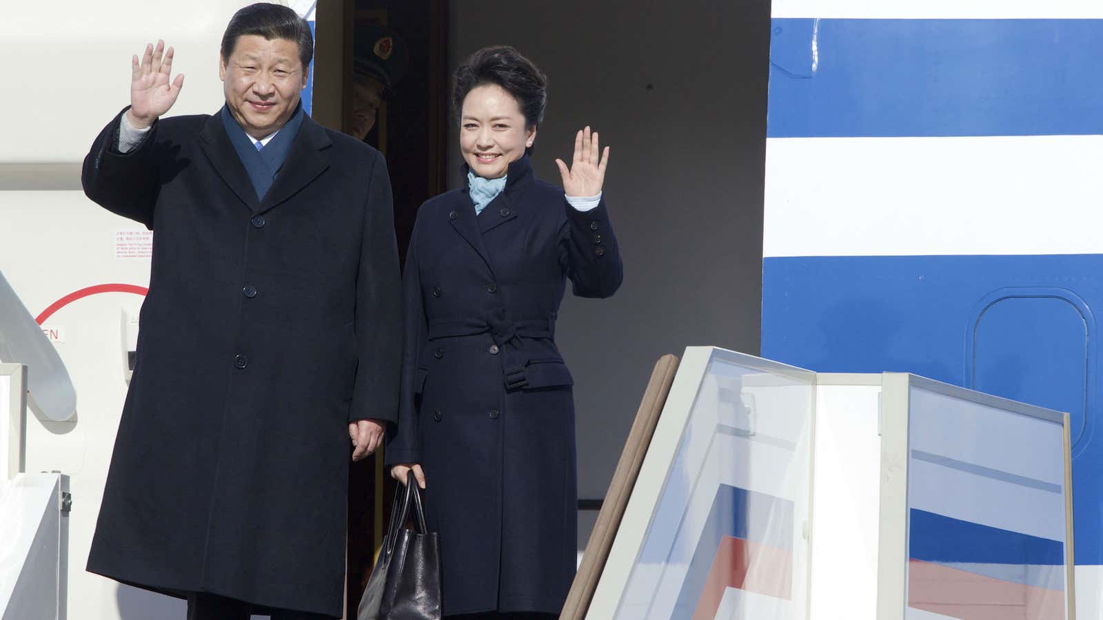 “Peng Liyuan, who are you wearing?”