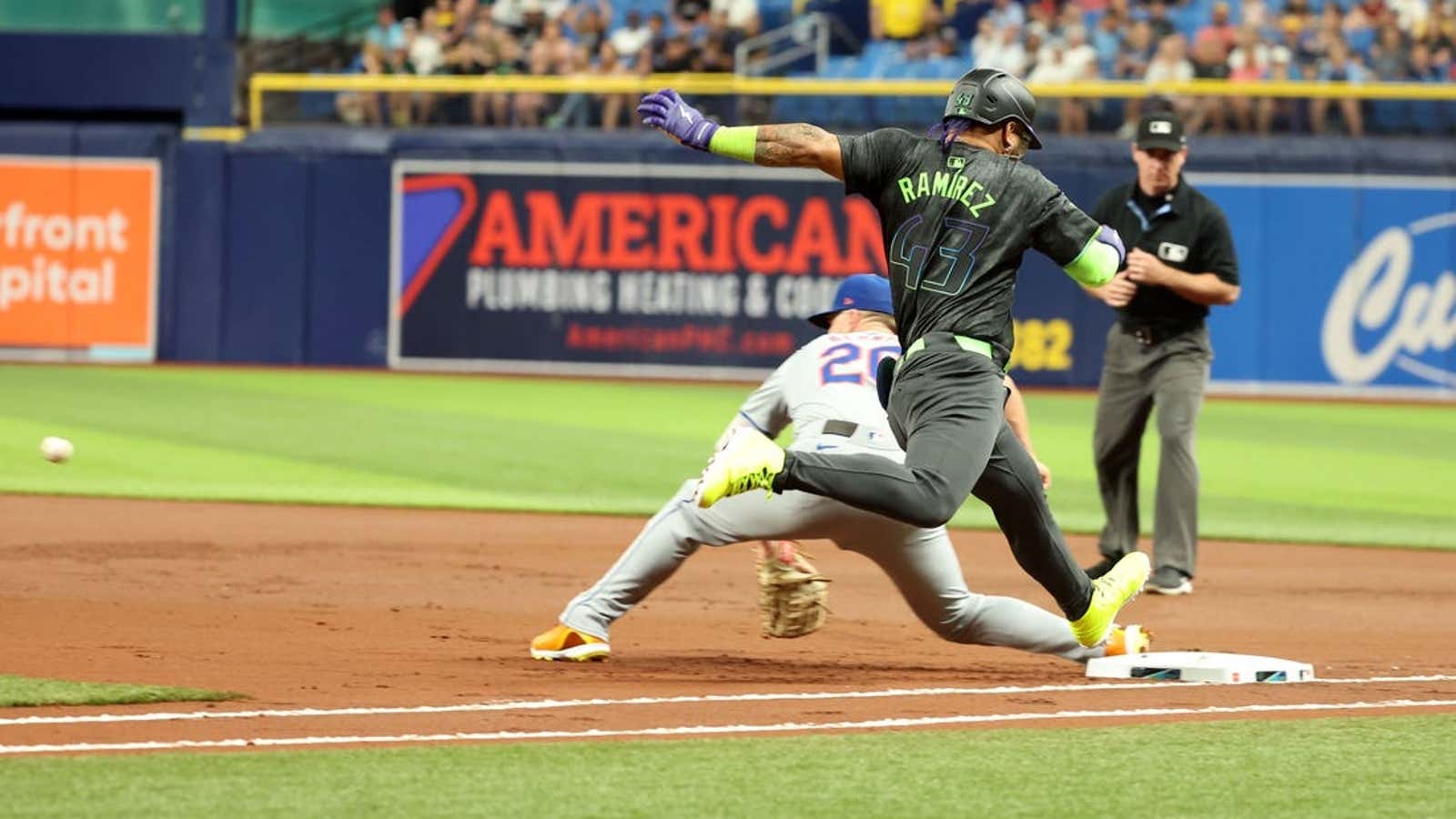 Image for Rays hold off Mets' late charge