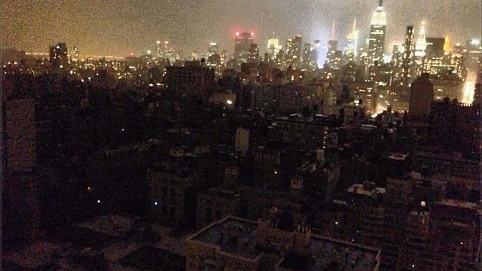 lower east side sandy manhattan goes dark