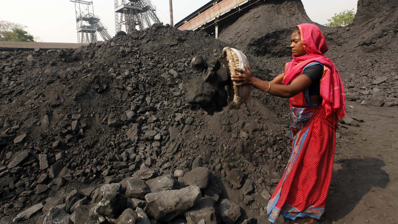 Природный потенциал индии. Индия угольная промышленность. Горнодобывающая промышленность Индии. Природные ресурсы Индии. Добыча угля в Индии.
