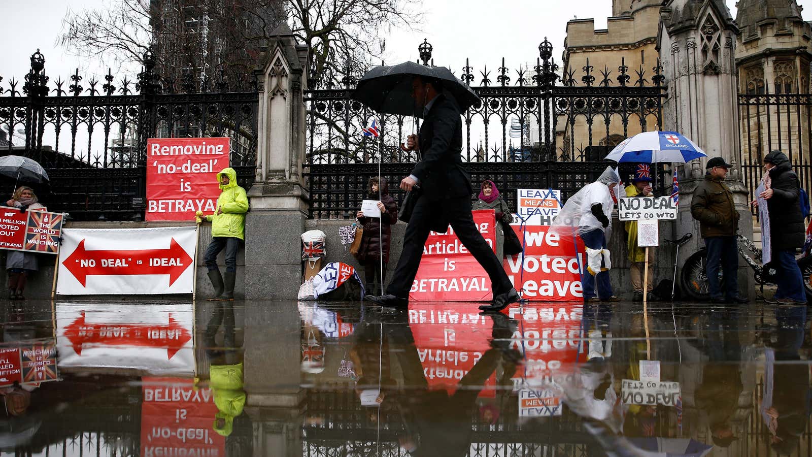 Eleventh hour pro-Brexit protesters