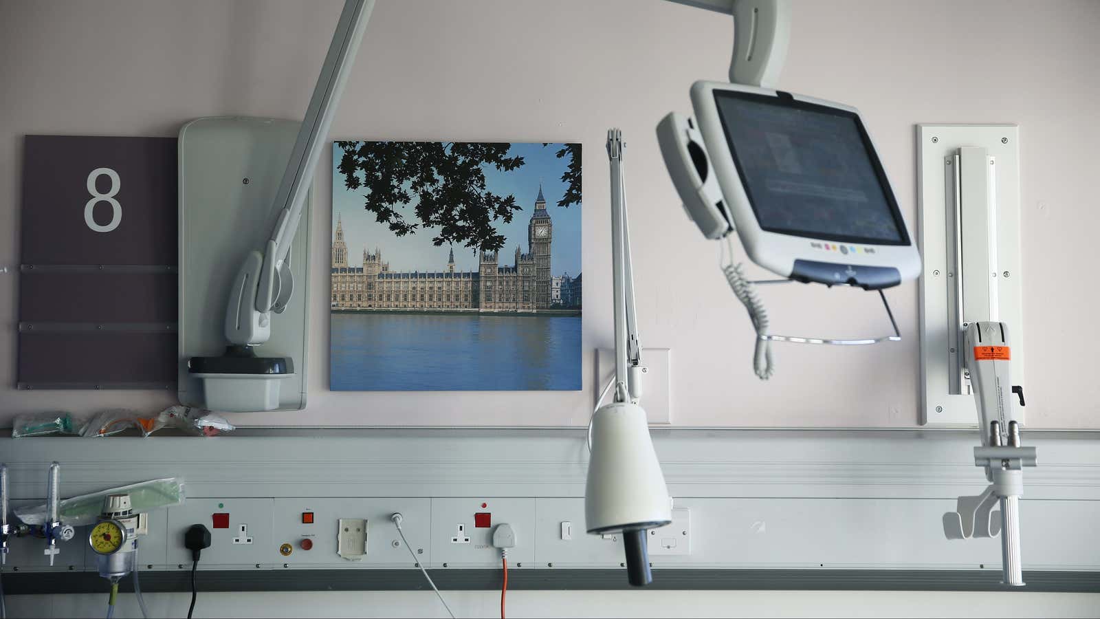 A picture of the Houses of Parliament and Big Ben is seen on a ward at St Thomas’ Hospital in central London January 28, 2015.…