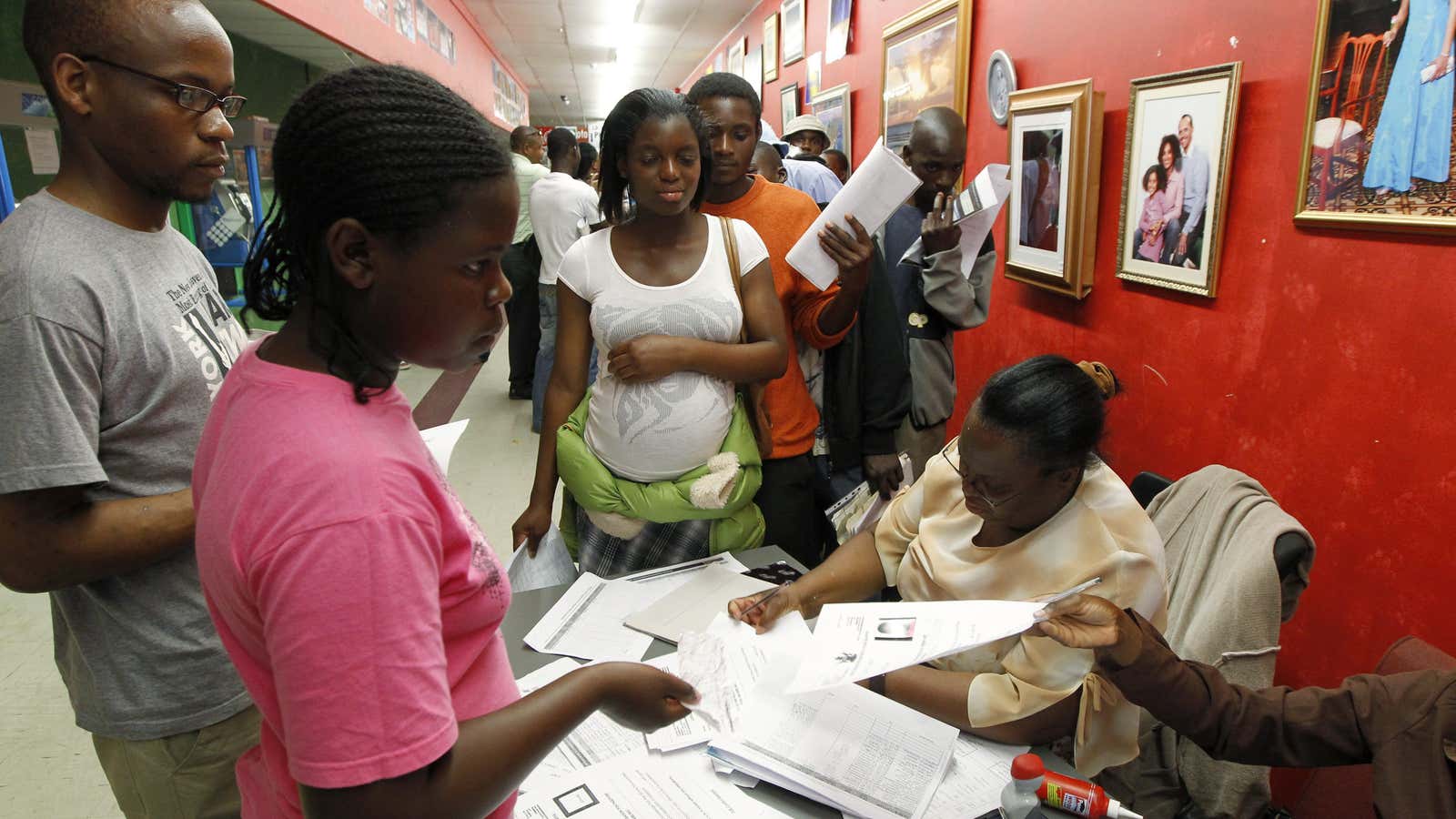 Zimbabweans queueing for residence permits in South Afirca