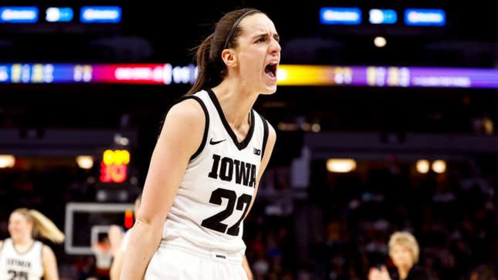 Image for Men Explain Why They Could Outscore Caitlin Clark