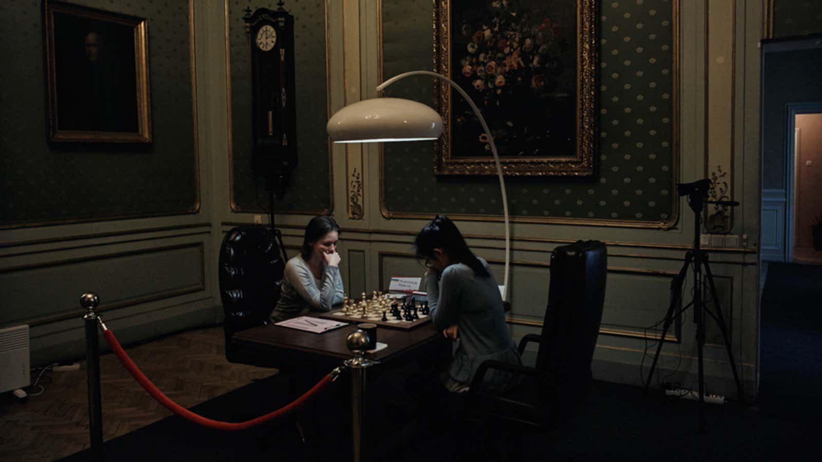 Maria Muzychuk and Hou Yifan in the playing hall.