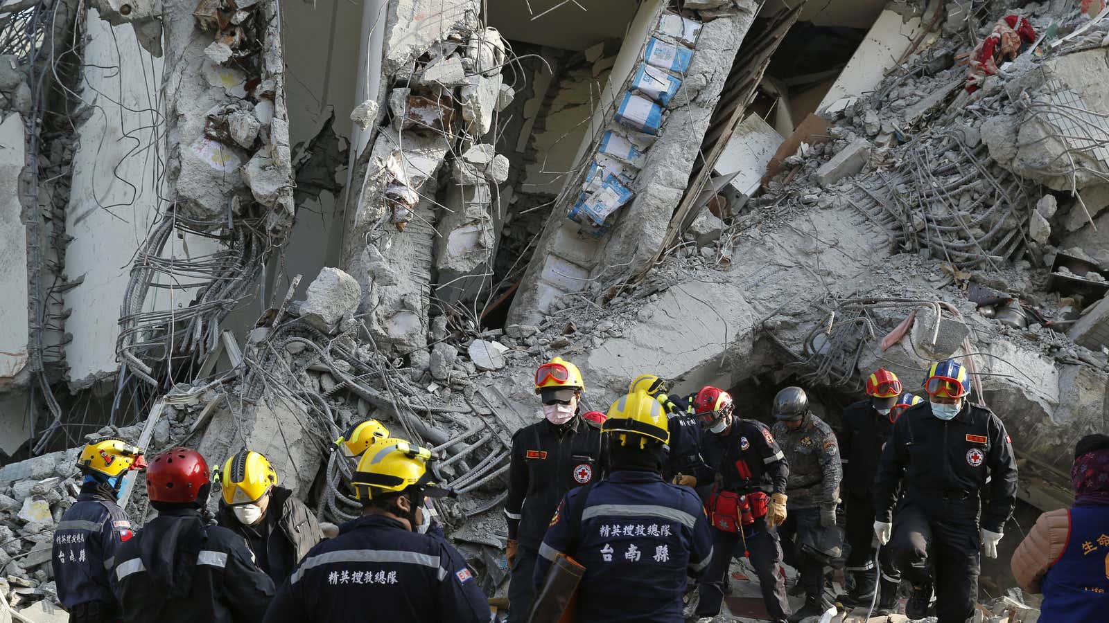 Cans are clearly visible between the concrete walls.