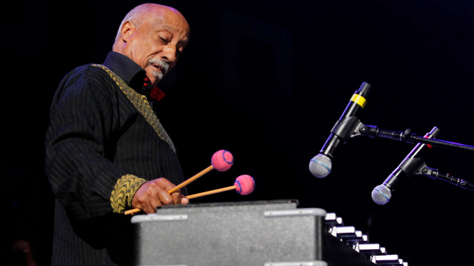 Ethiopian musician Mulatu Astatke performs at the Berklee College of Music Commencement Concert in Boston, Massachusetts, May 11, 2012. REUTERS/Jessica Rinaldi (UNITED STATES – Tags:…